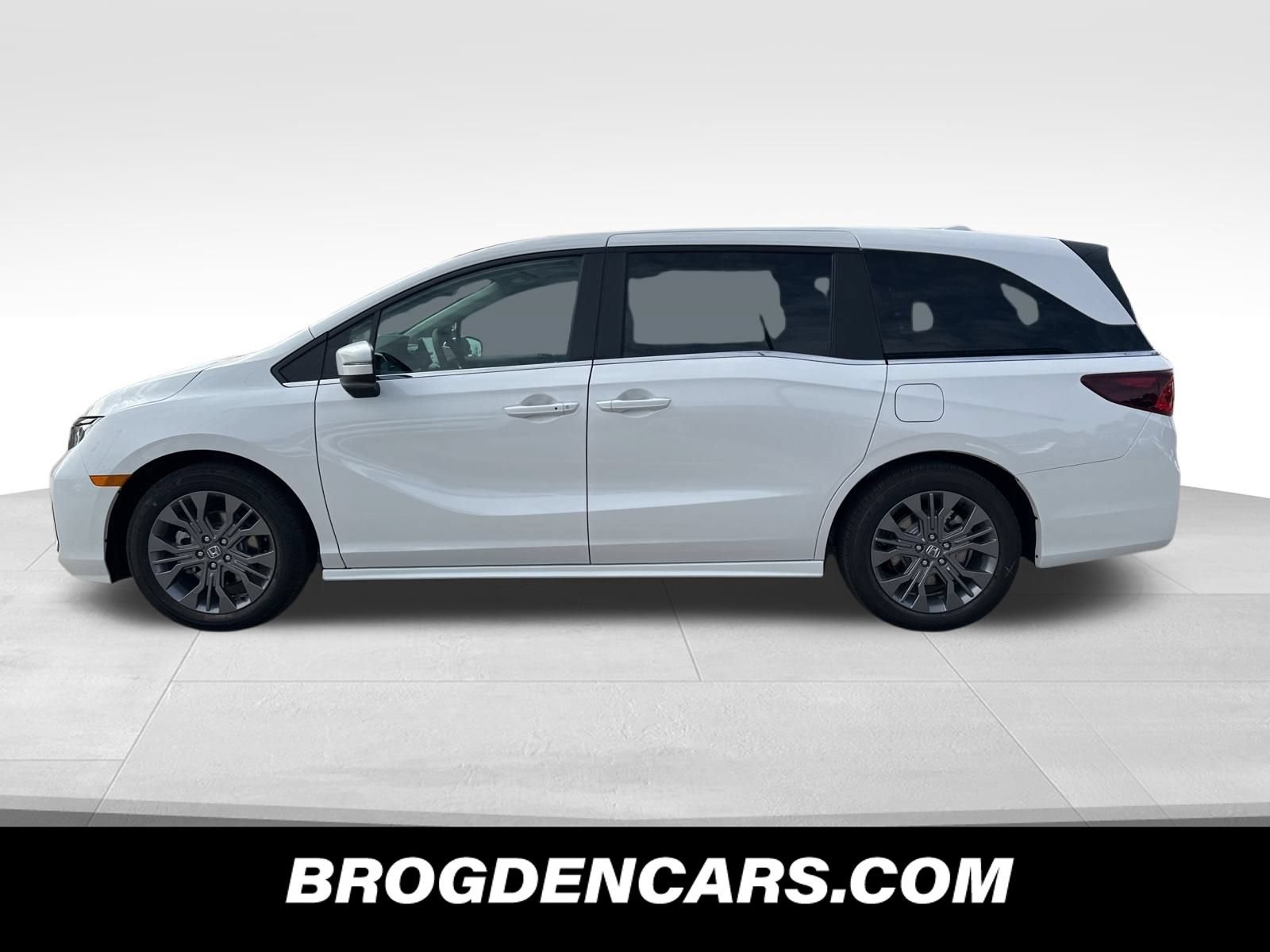 Used 2026 Honda Odyssey Touring image 6