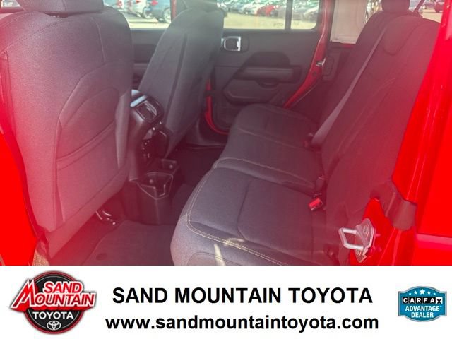Used 2025 Jeep Wrangler Unlimited Sahara AWD/4WD image 12
