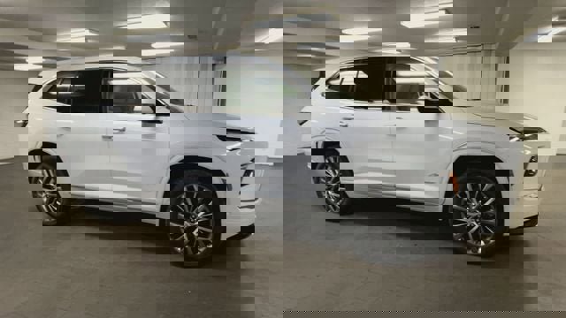 New 2026 Buick Enclave Avenir w/ Super Cruise Package image 2