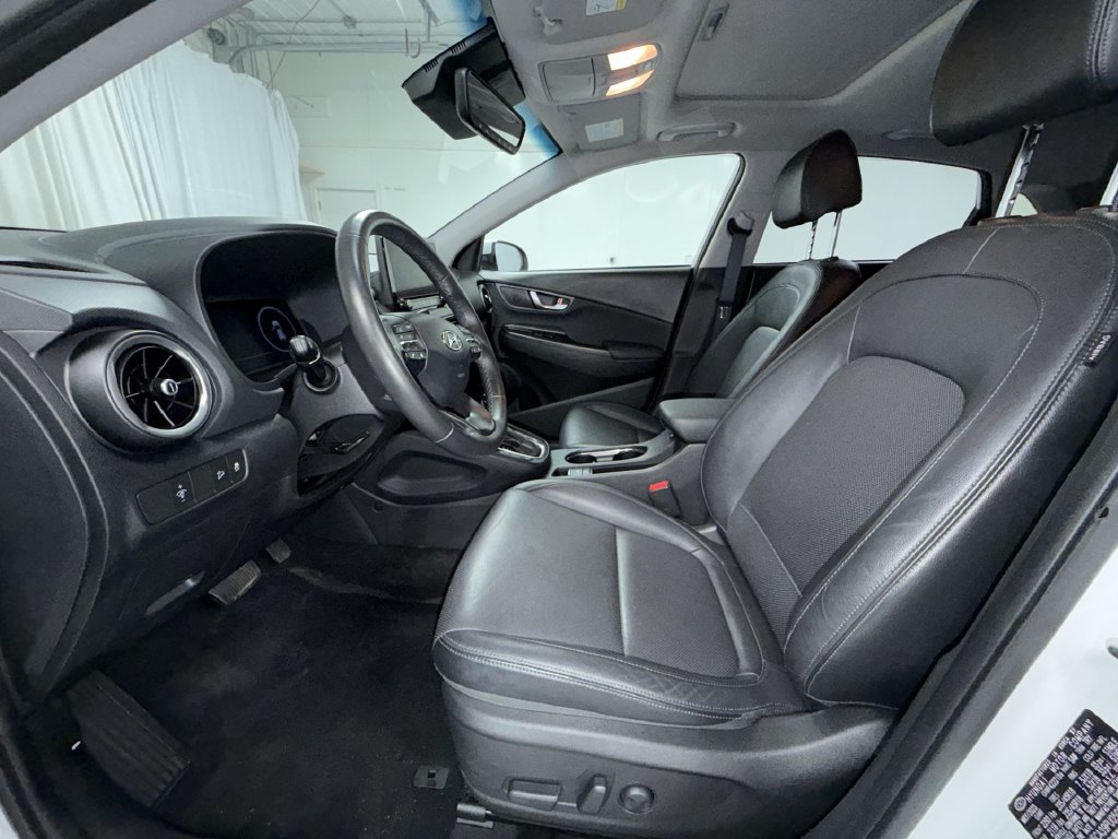Used 2023 Hyundai Kona Limited AWD/4WD image 15