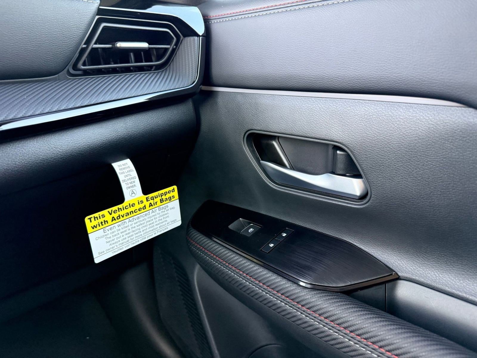 New 2026 Nissan Kicks SR w/ Cold Weather Package image 22