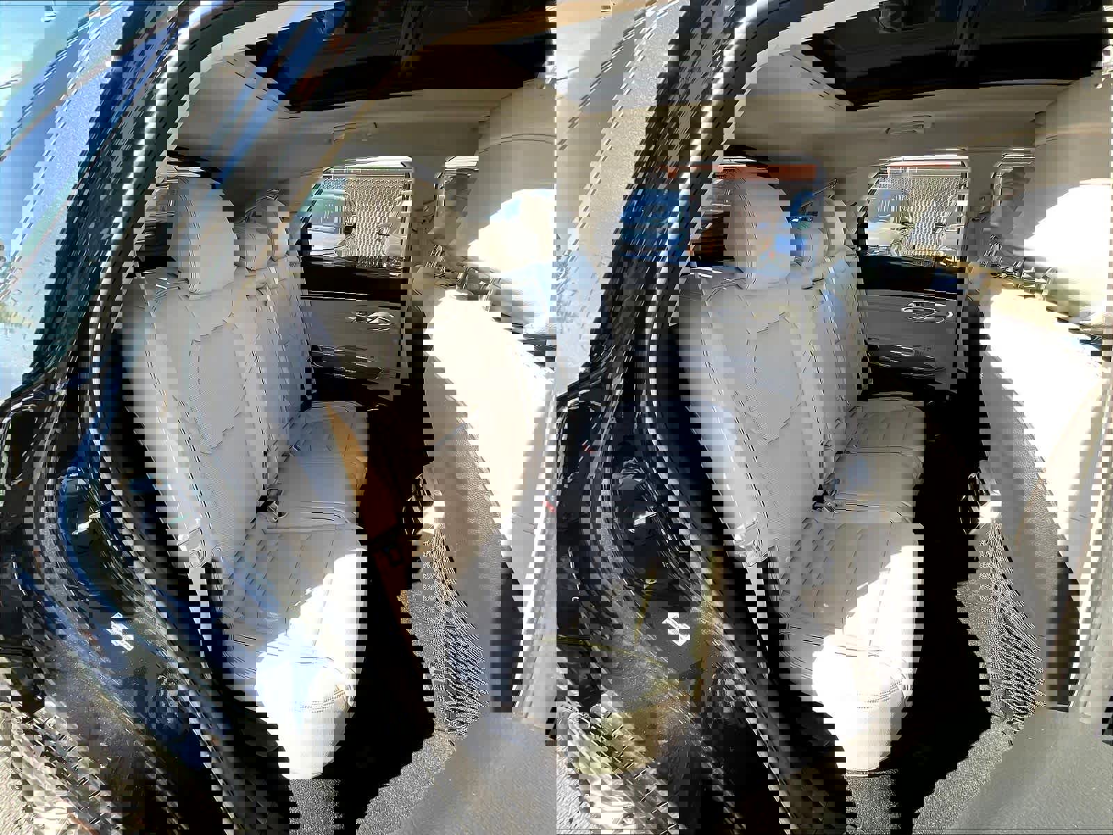 Used 2025 Genesis GV70 2.5T w/ Advanced Package image 27