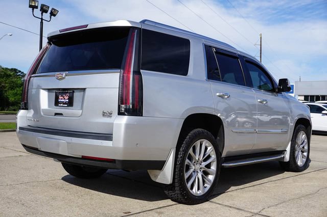 Used 2018 Cadillac Escalade Luxury AWD/4WD image 4