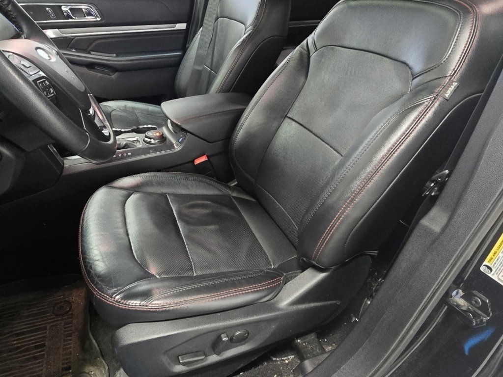 Used 2019 Ford Explorer Sport w/ Equipment Group 401A image 23