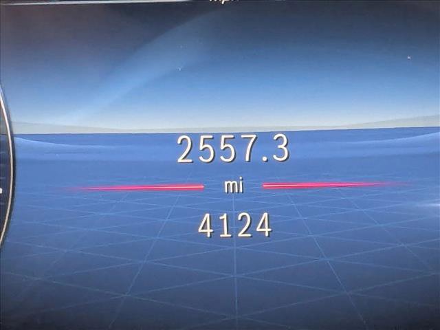 Used 2025 Mercedes-Benz GLB 250 image 11