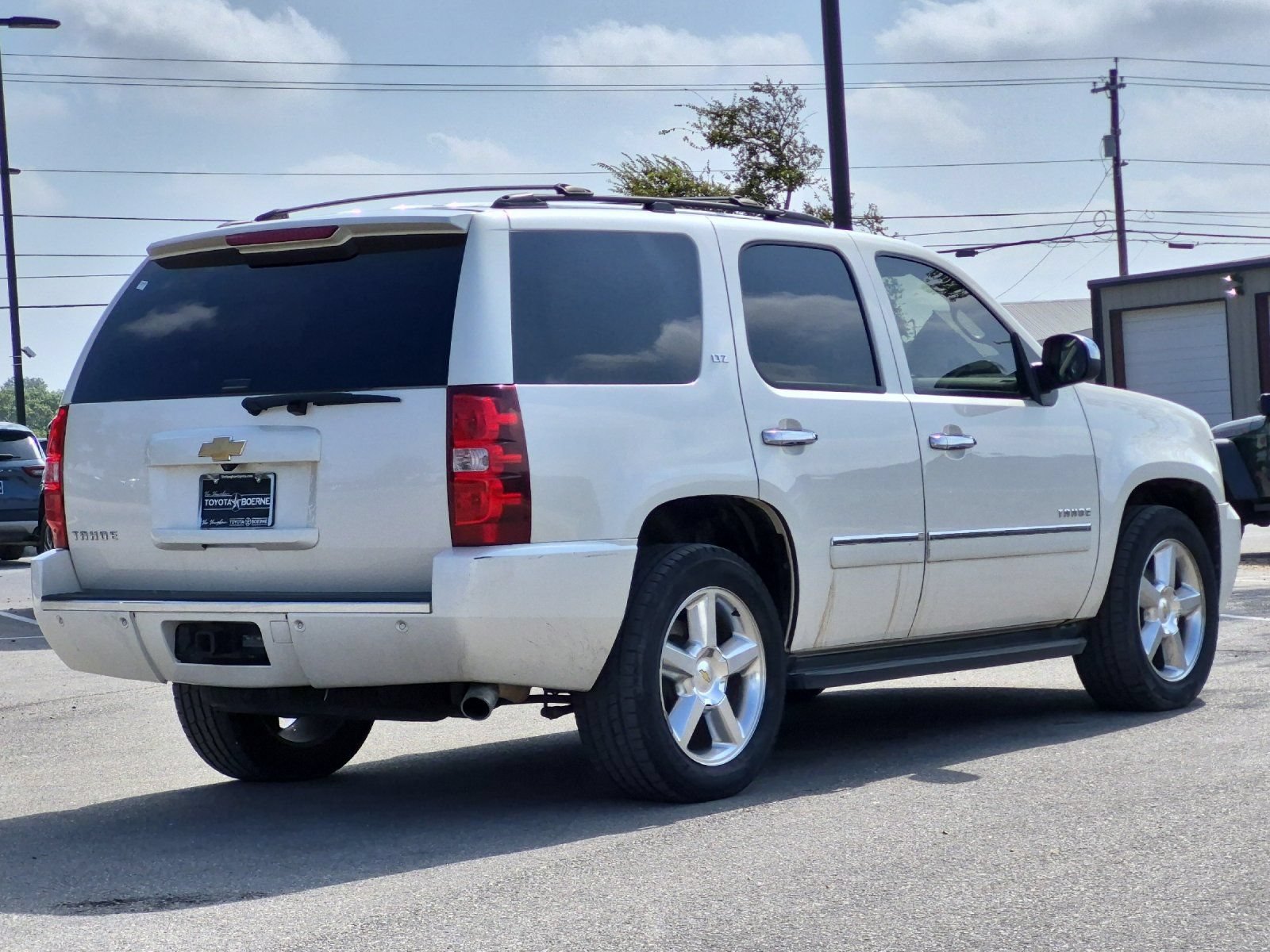 Used 2013 Chevrolet Tahoe LTZ RWD image 5
