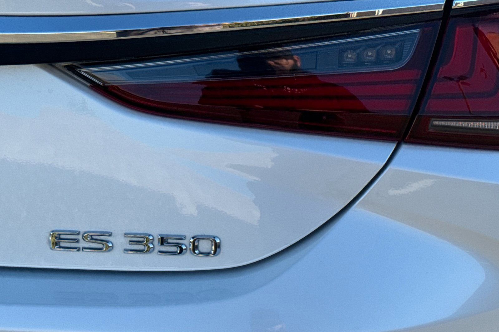 Certified 2025 Lexus ES 350 Luxury image 30