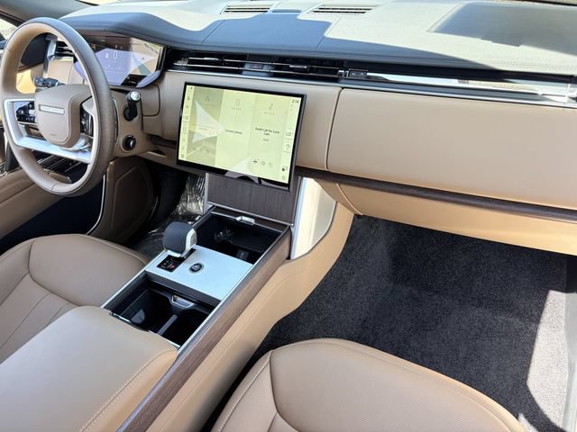 New 2026 Land Rover Range Rover Long Wheelbase SE AWD/4WD image 11