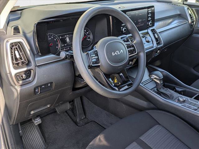 Used 2023 Kia Sorento LX image 10