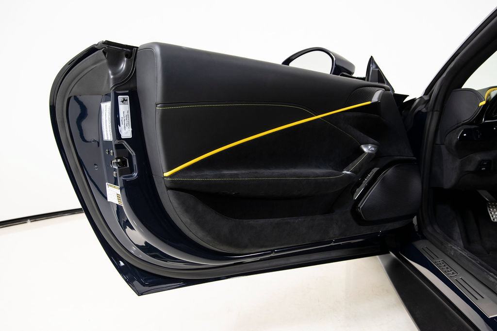 Certified 2024 Ferrari Roma Spider RWD image 24