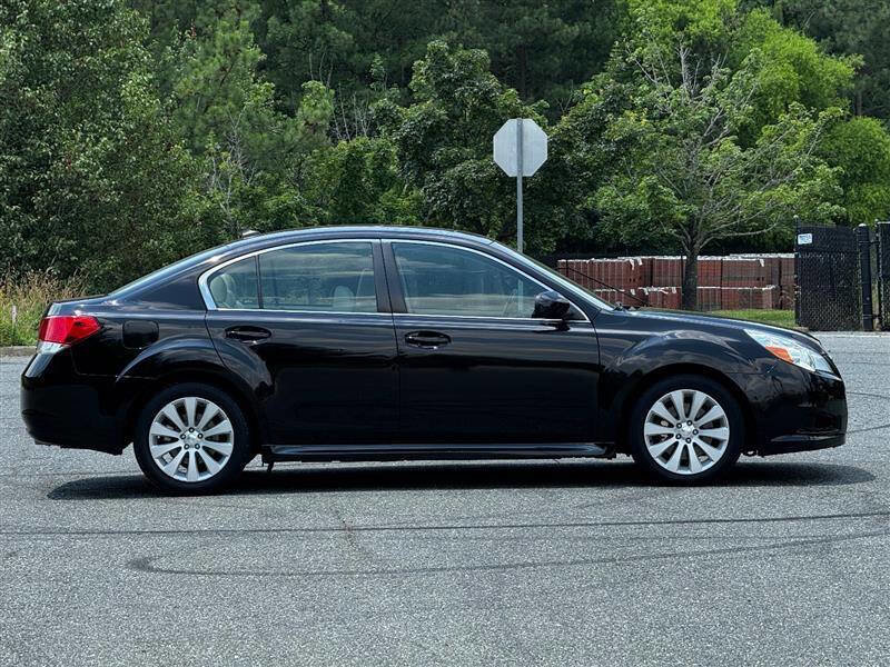 Used 2011 Subaru Legacy 3.6R Limited AWD/4WD image 8