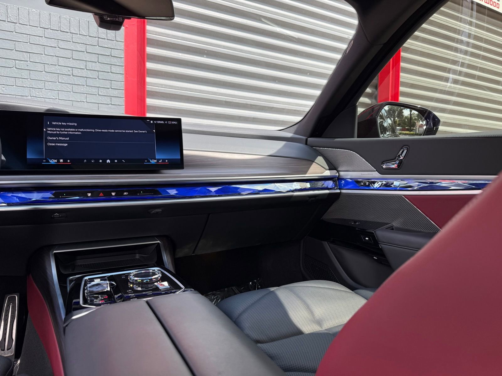 Used 2023 BMW 740i image 26