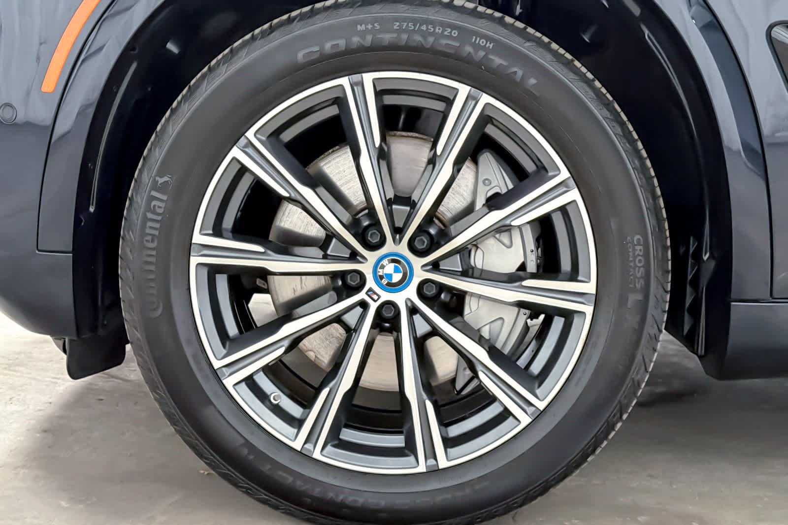 Used 2024 BMW X5 xDrive50e w/ M Sport Package AWD/4WD image 27