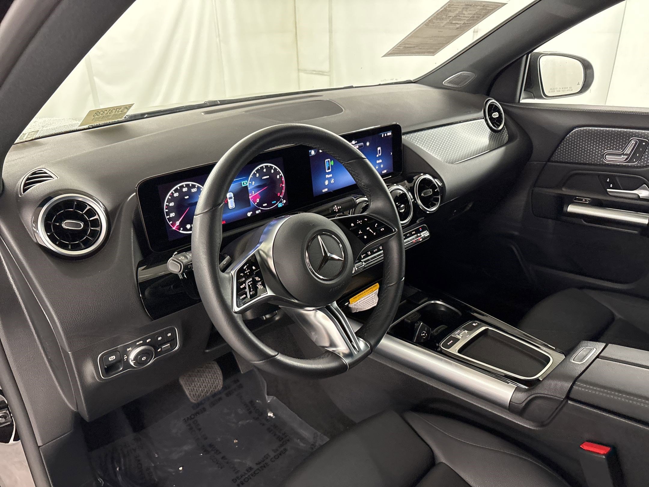 Certified 2025 Mercedes-Benz GLA 250 image 4