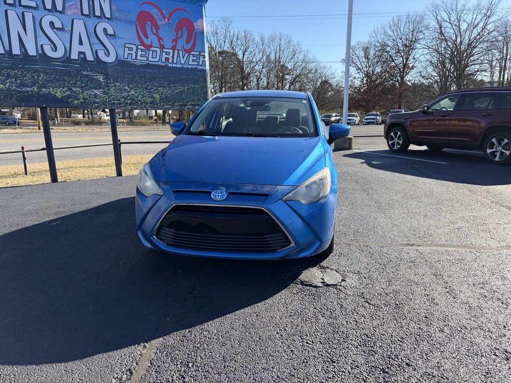 Used 2017 Toyota Yaris iA image 2
