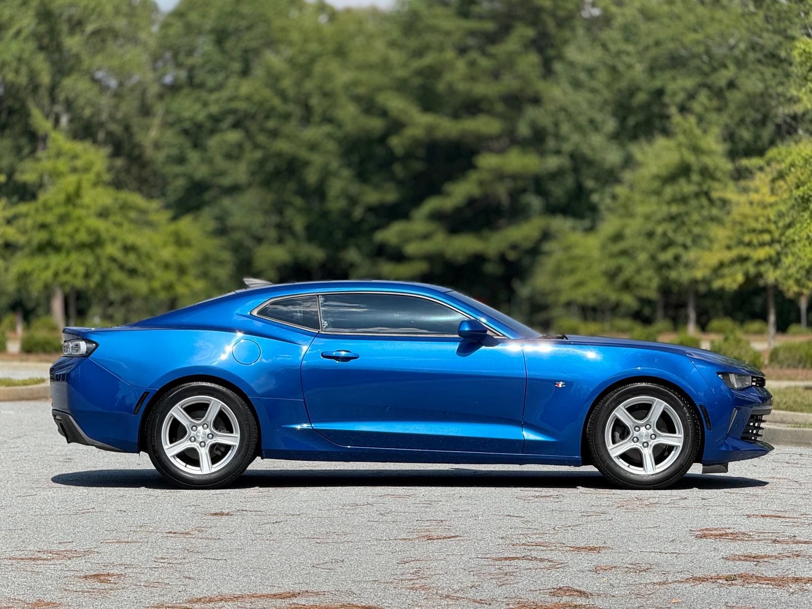 Used 2017 Chevrolet Camaro LT w/ Technology Package RWD image 12