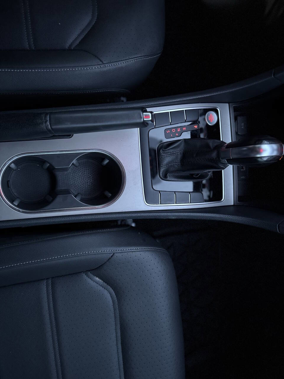 Used 2020 Volkswagen Passat 2.0T SE image 40