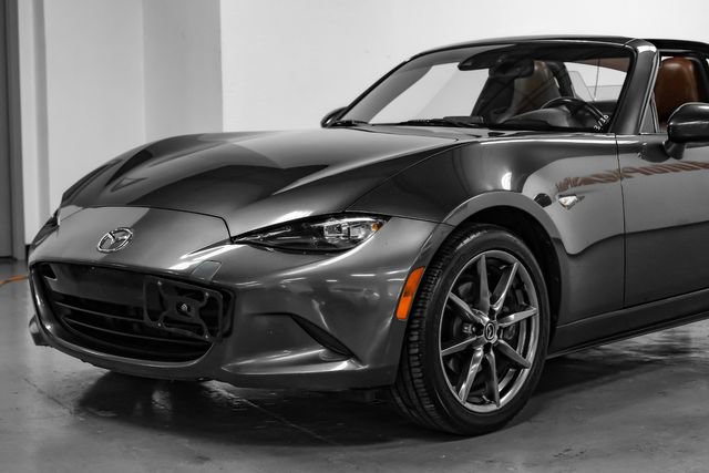 Used 2017 MAZDA MX-5 Miata RF Grand Touring image 9