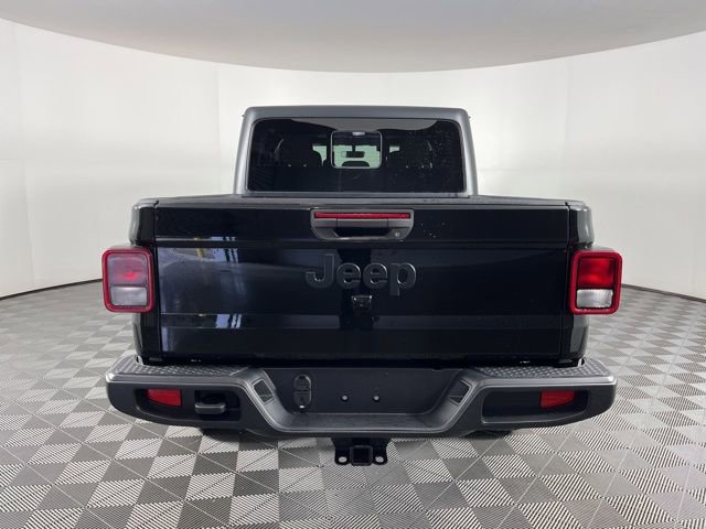 Used 2022 Jeep Gladiator Sport image 9