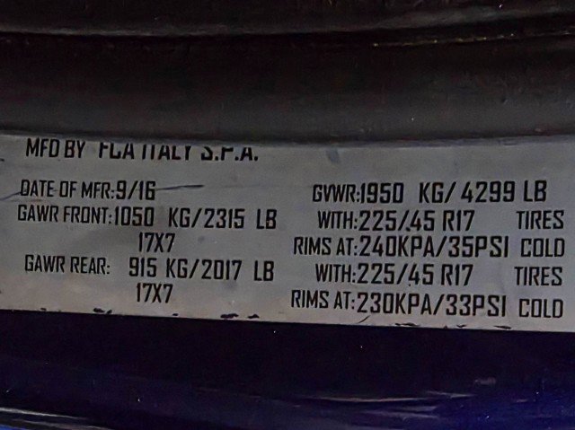 Used 2017 FIAT 500L Trekking w/ Dual-Pane Sunroof Package image 43