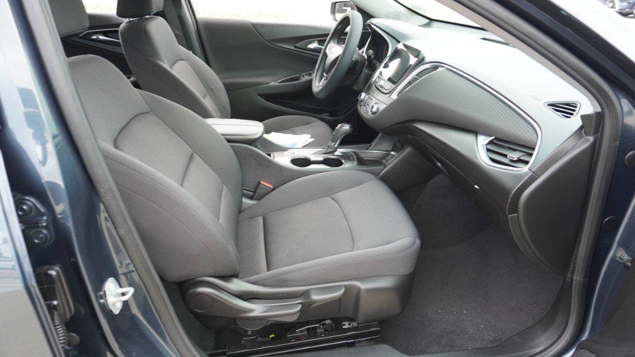 Used 2020 Chevrolet Malibu LT FWD image 14