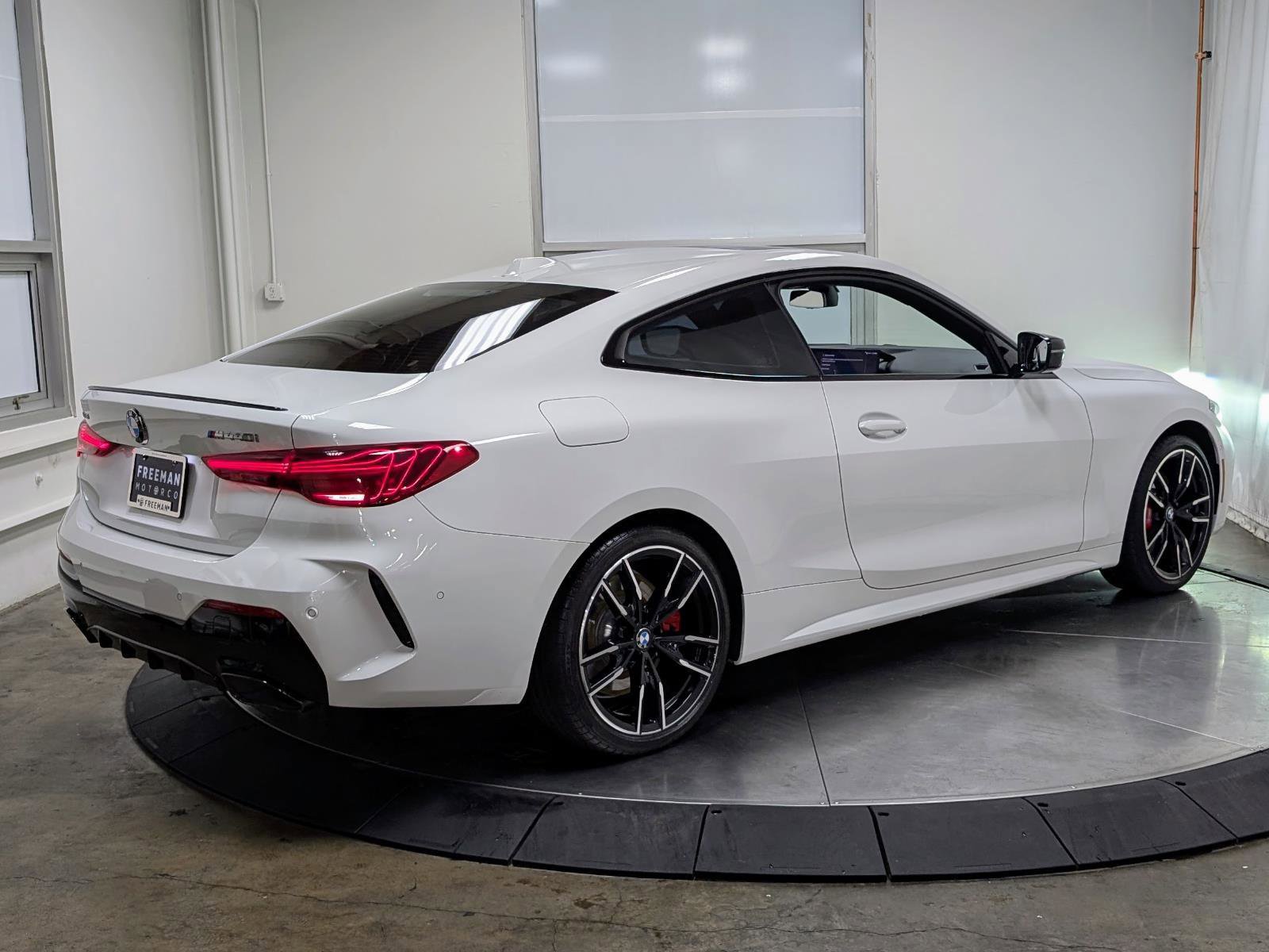 Used 2026 BMW 440i xDrive Coupe w/ Premium Package AWD/4WD image 9