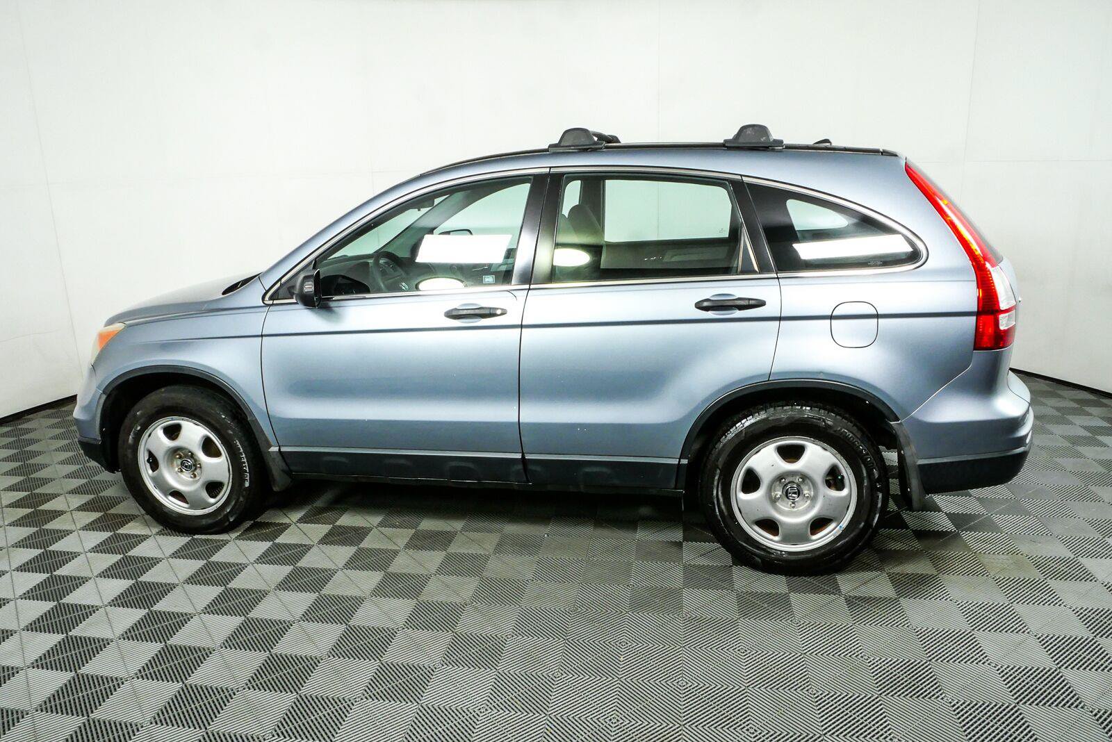 Used 2010 Honda CR-V LX image 25