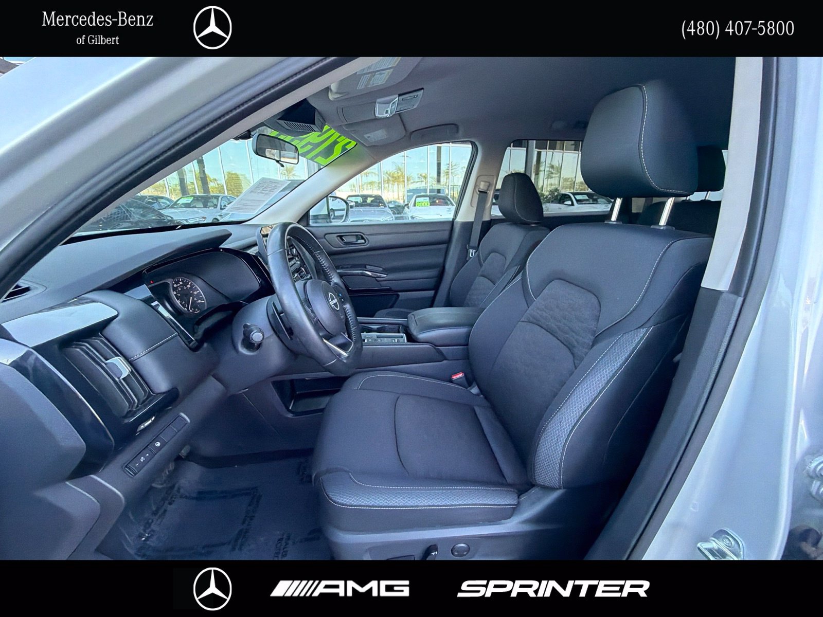 Used 2024 Nissan Pathfinder SV FWD image 8