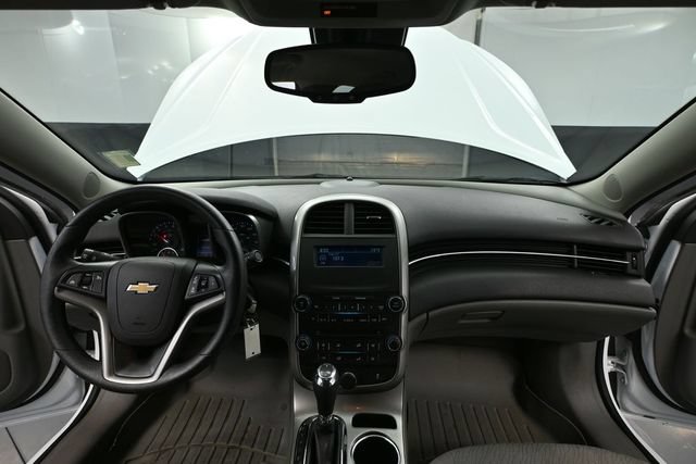 Used 2015 Chevrolet Malibu LS FWD image 18