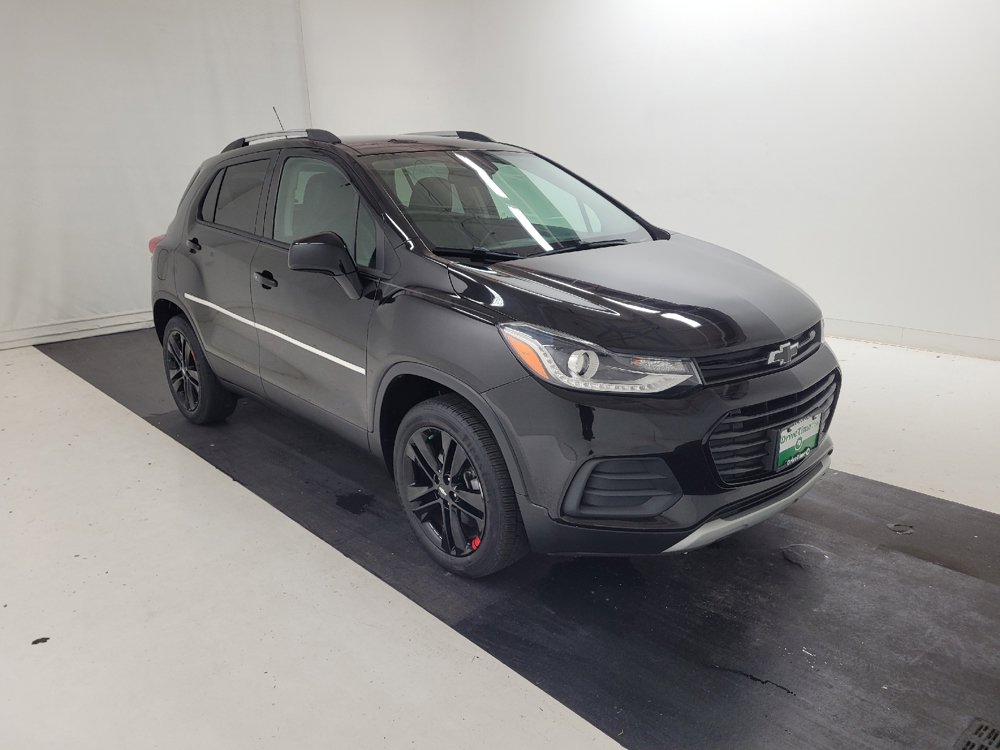 Used 2020 Chevrolet Trax LT w/ Redline Edition AWD/4WD image 13