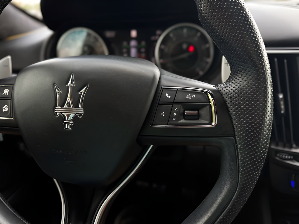 Used 2022 Maserati Levante F Tributo AWD/4WD image 12