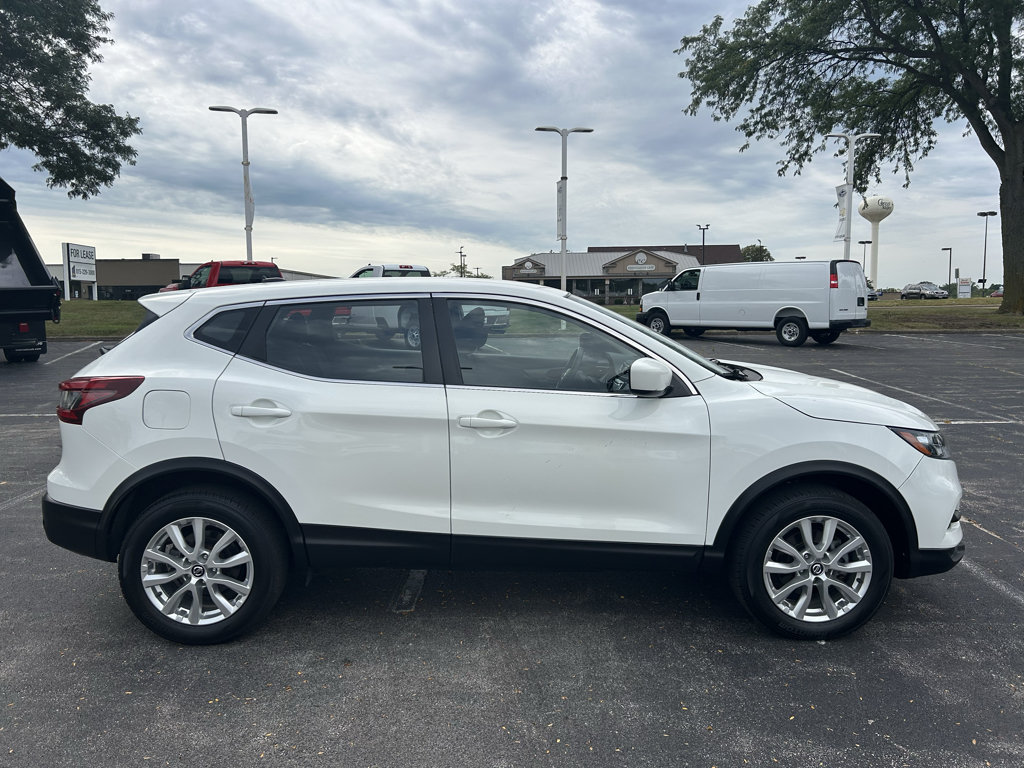Used 2021 Nissan Rogue Sport S FWD image 4