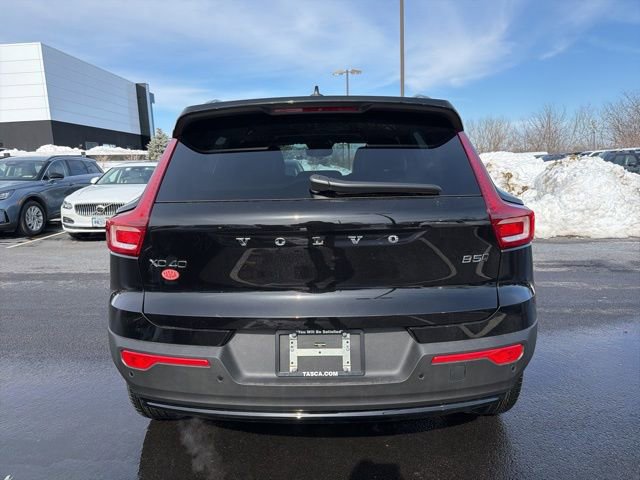 New 2026 Volvo XC40 B5 Core w/ Protection Package Premier image 4