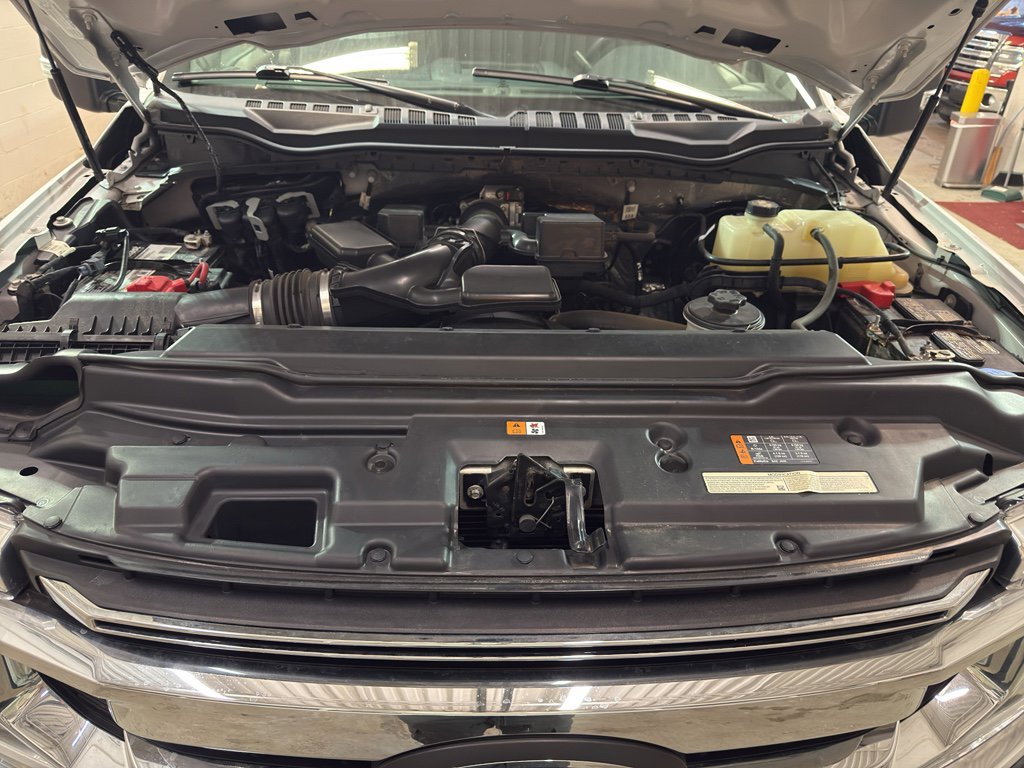 Used 2021 Ford F350 XLT w/ XLT Premium Package image 29