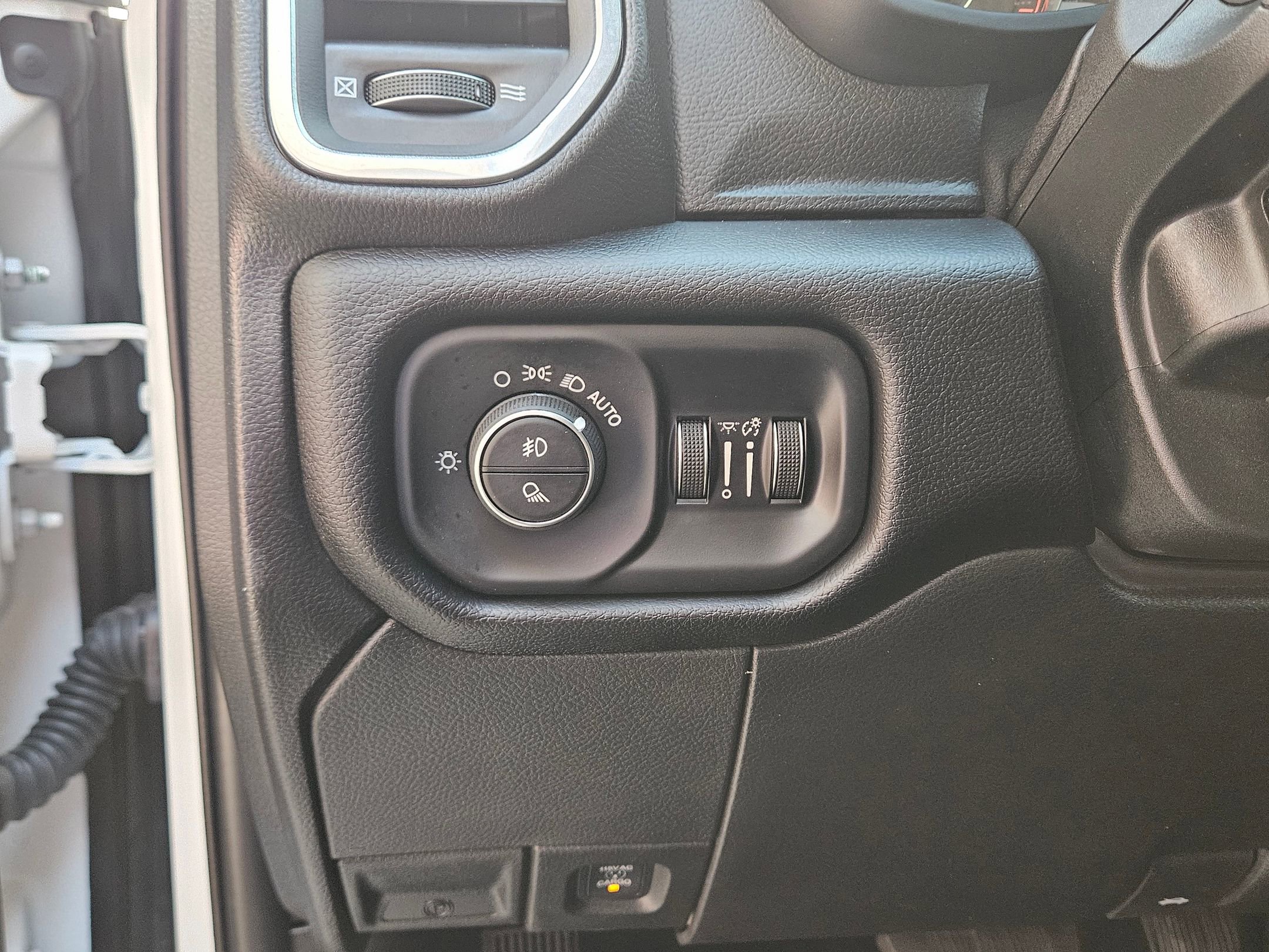 Used 2024 RAM 2500 Laramie image 19