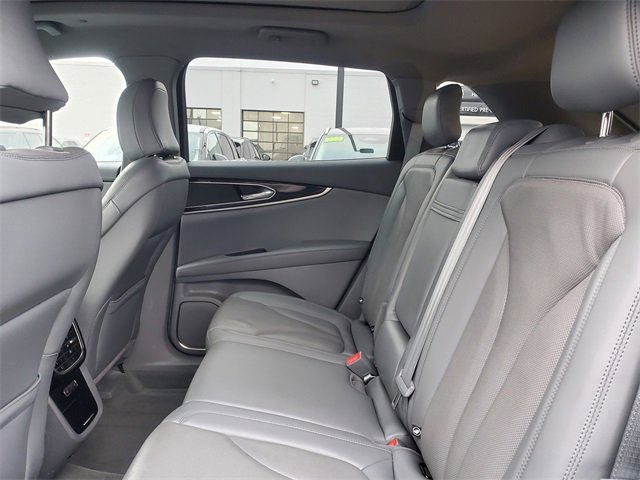 Used 2022 Lincoln Nautilus Reserve image 36