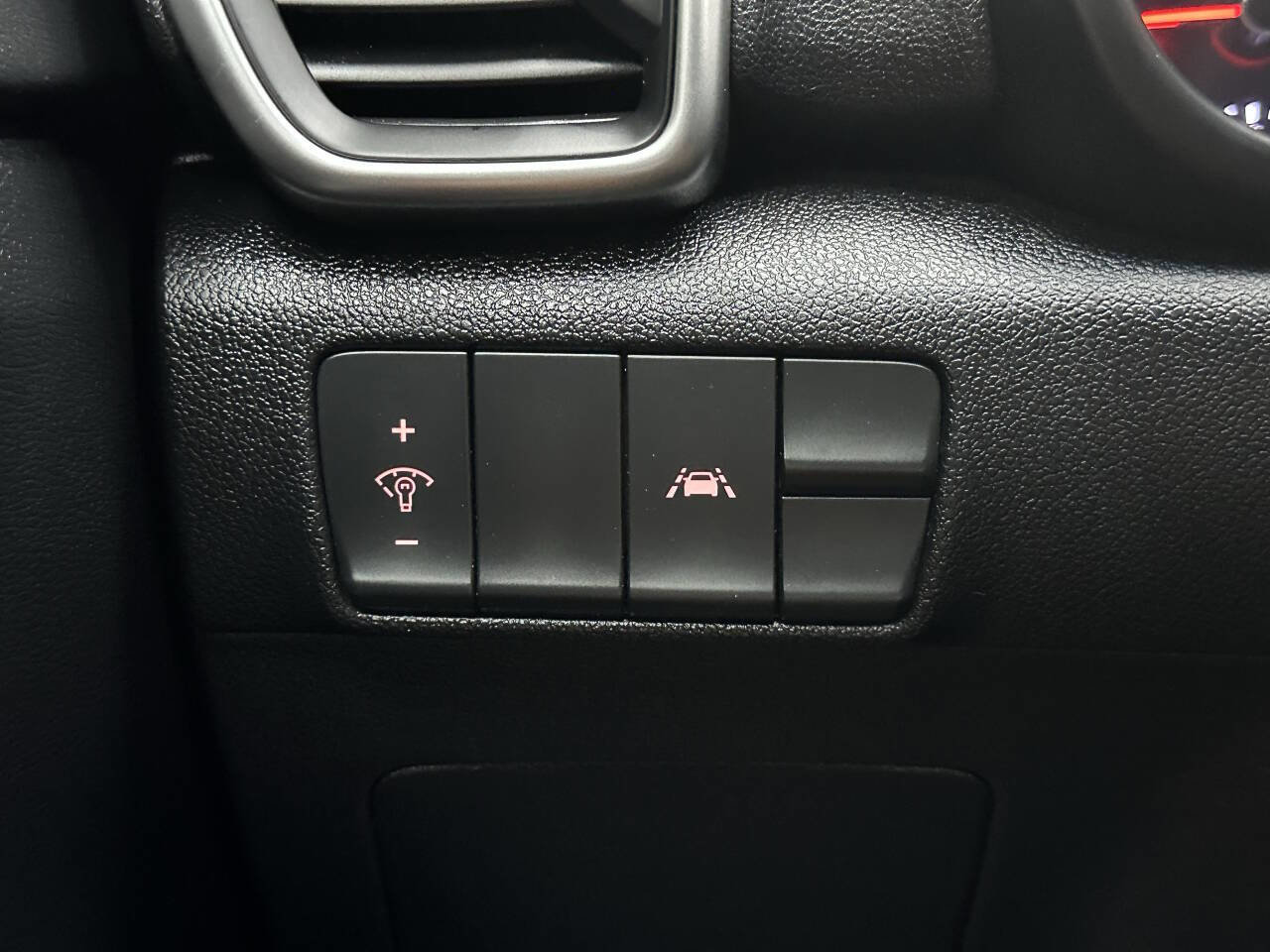 Used 2020 Kia Sportage LX image 25