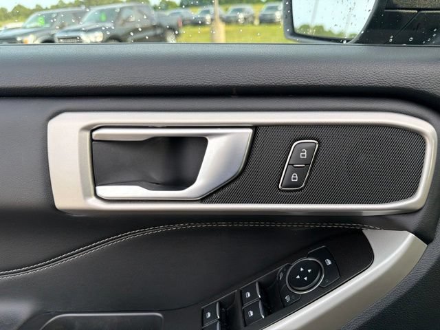 Used 2024 Ford Explorer XLT w/ Equipment Group 202A AWD/4WD image 26