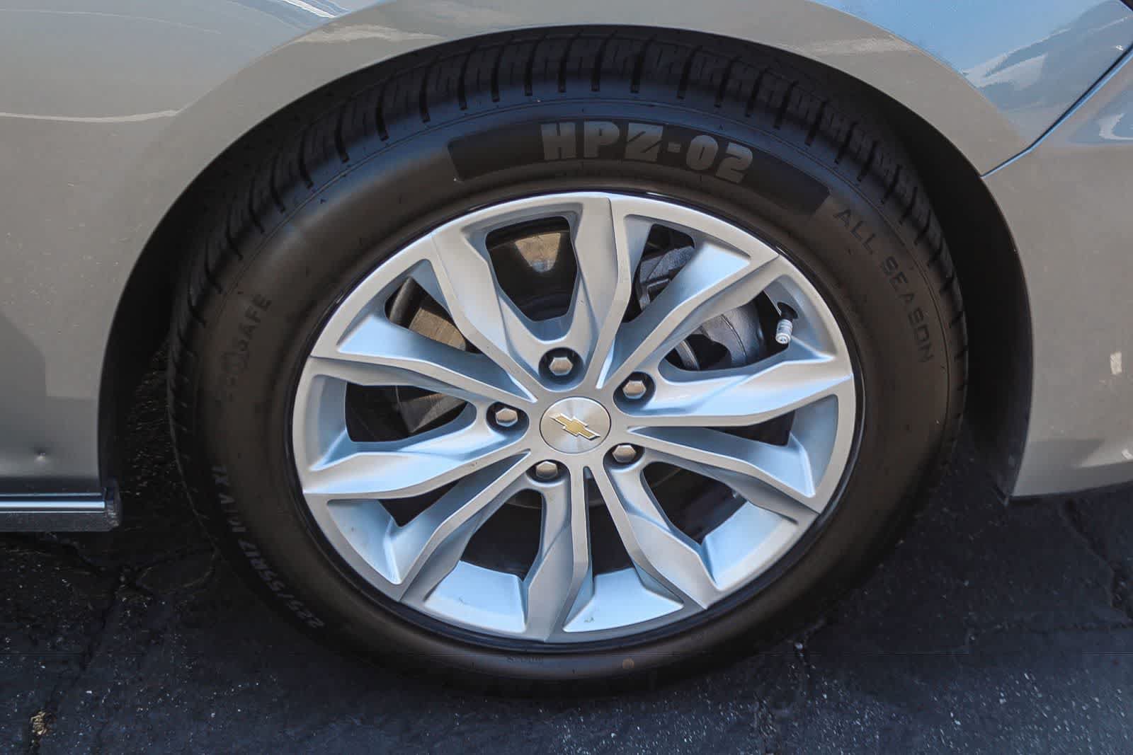 Used 2024 Chevrolet Malibu LT FWD image 12