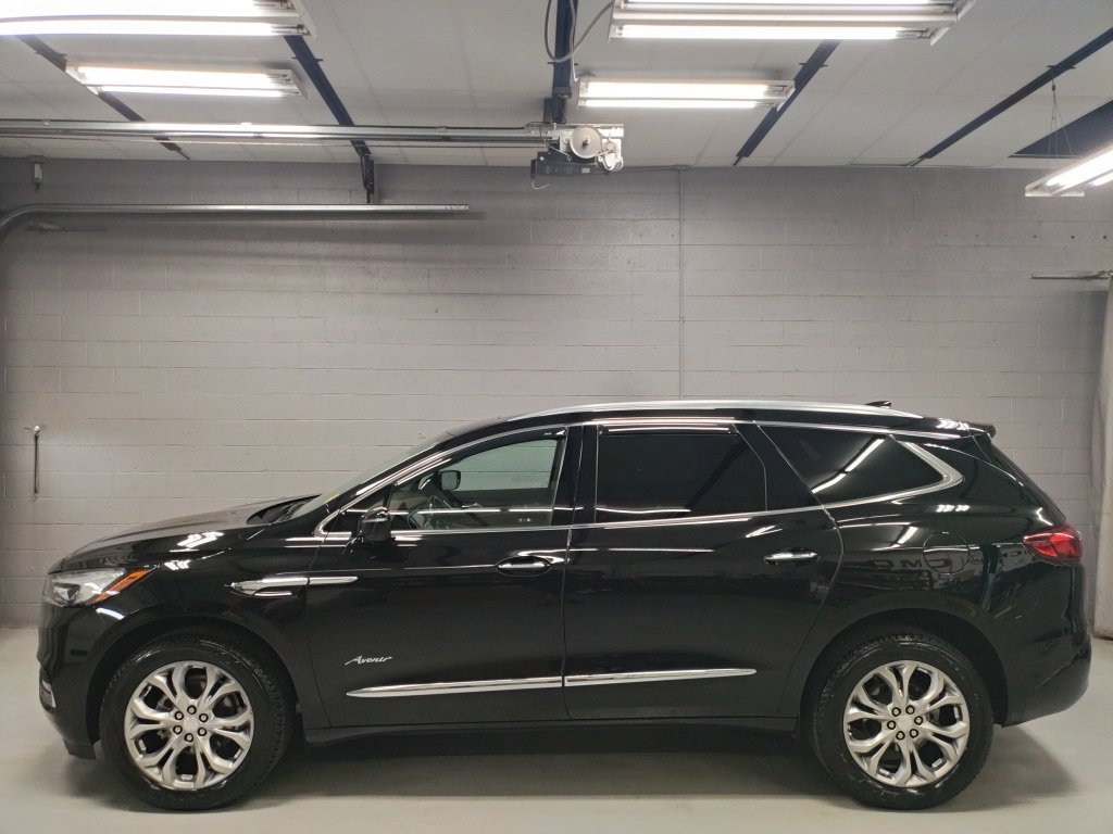 Used 2021 Buick Enclave Avenir w/ Avenir Technology Package image 18