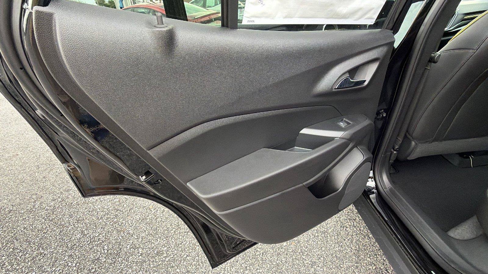 New 2026 Chevrolet Trax ACTIV w/ Sunroof Package FWD image 19
