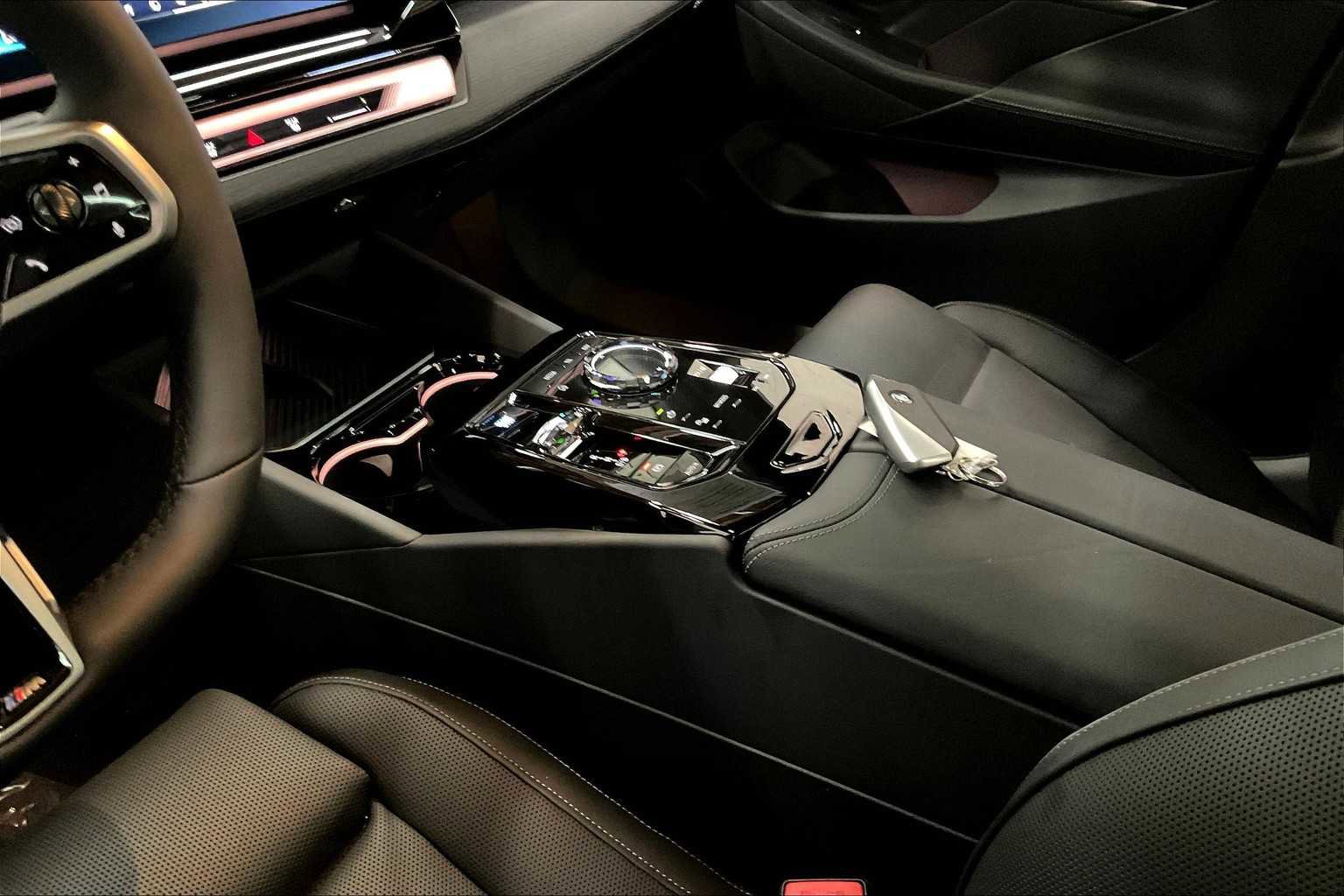 Used 2025 BMW i5 xDrive40 w/ Executive Package image 20