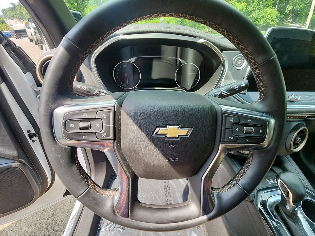 Certified 2025 Chevrolet Blazer Premier w/ Driver Confidence II Package AWD/4WD image 16