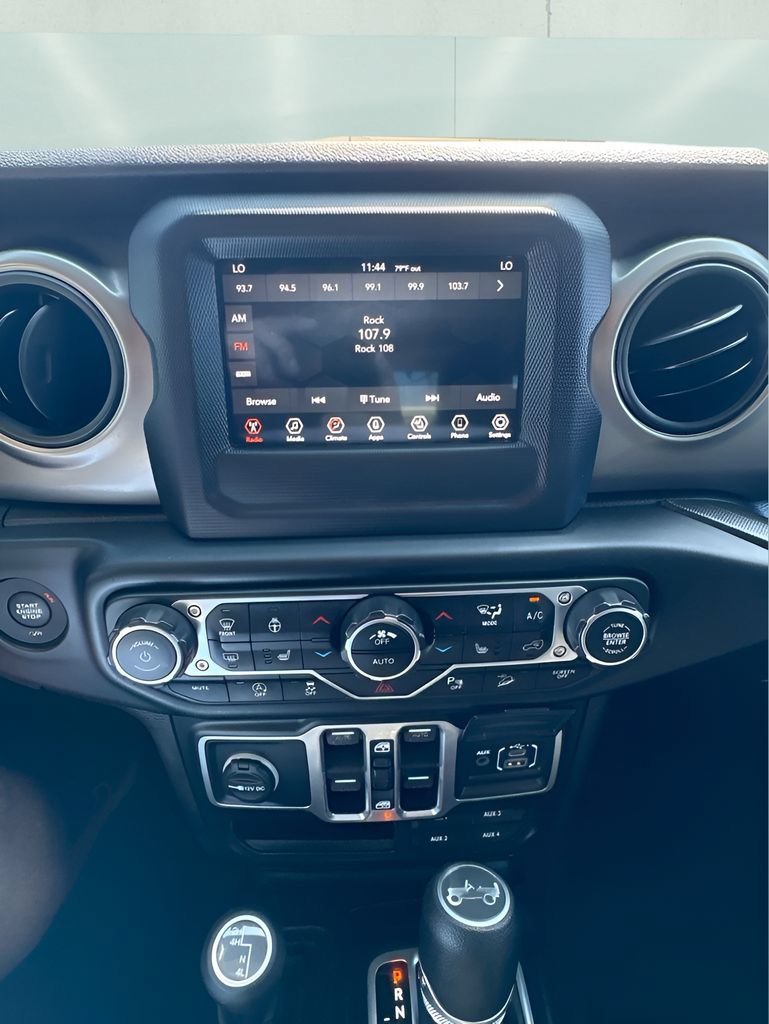 Used 2018 Jeep Wrangler Unlimited Sport S AWD/4WD image 26
