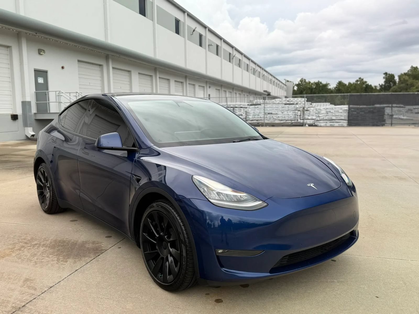 Used 2022 Tesla Model Y Long Range AWD/4WD image 4