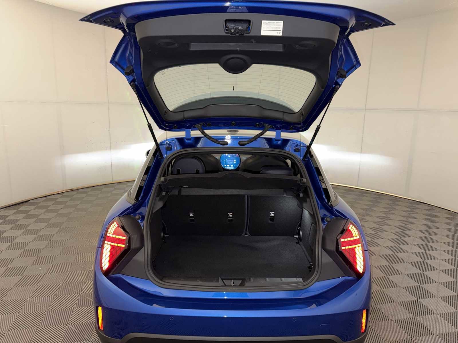 Certified 2025 MINI Cooper S image 22