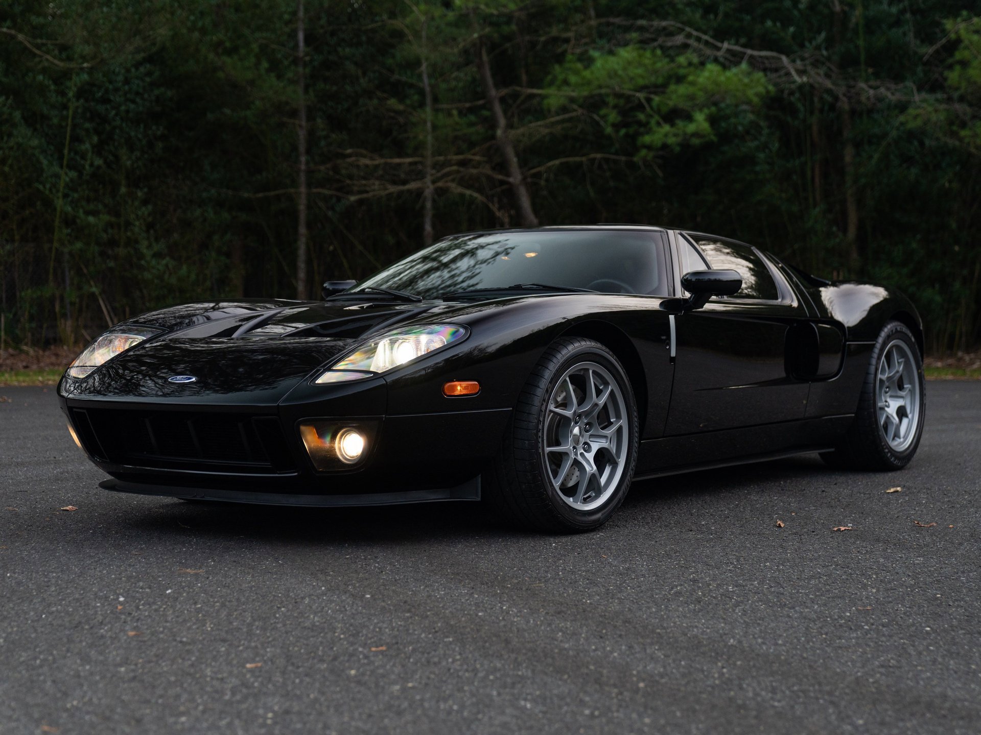 Used 2005 Ford GT image 6