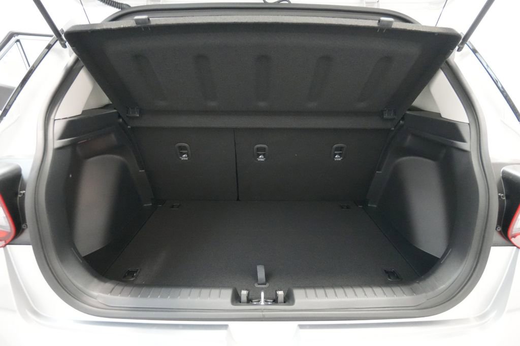 New 2025 Hyundai Venue SEL image 30