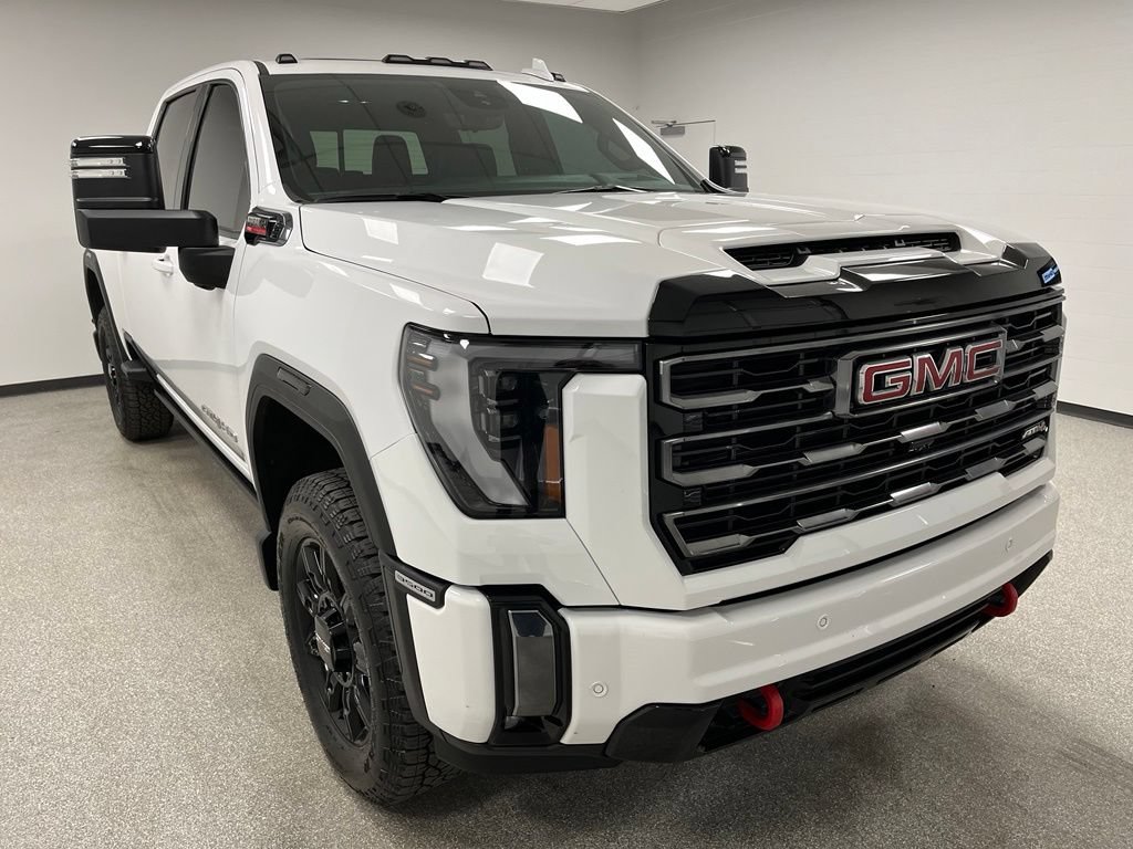 Used 2024 GMC Sierra 3500 AT4 w/ AT4 Premium Plus Package AWD/4WD image 2