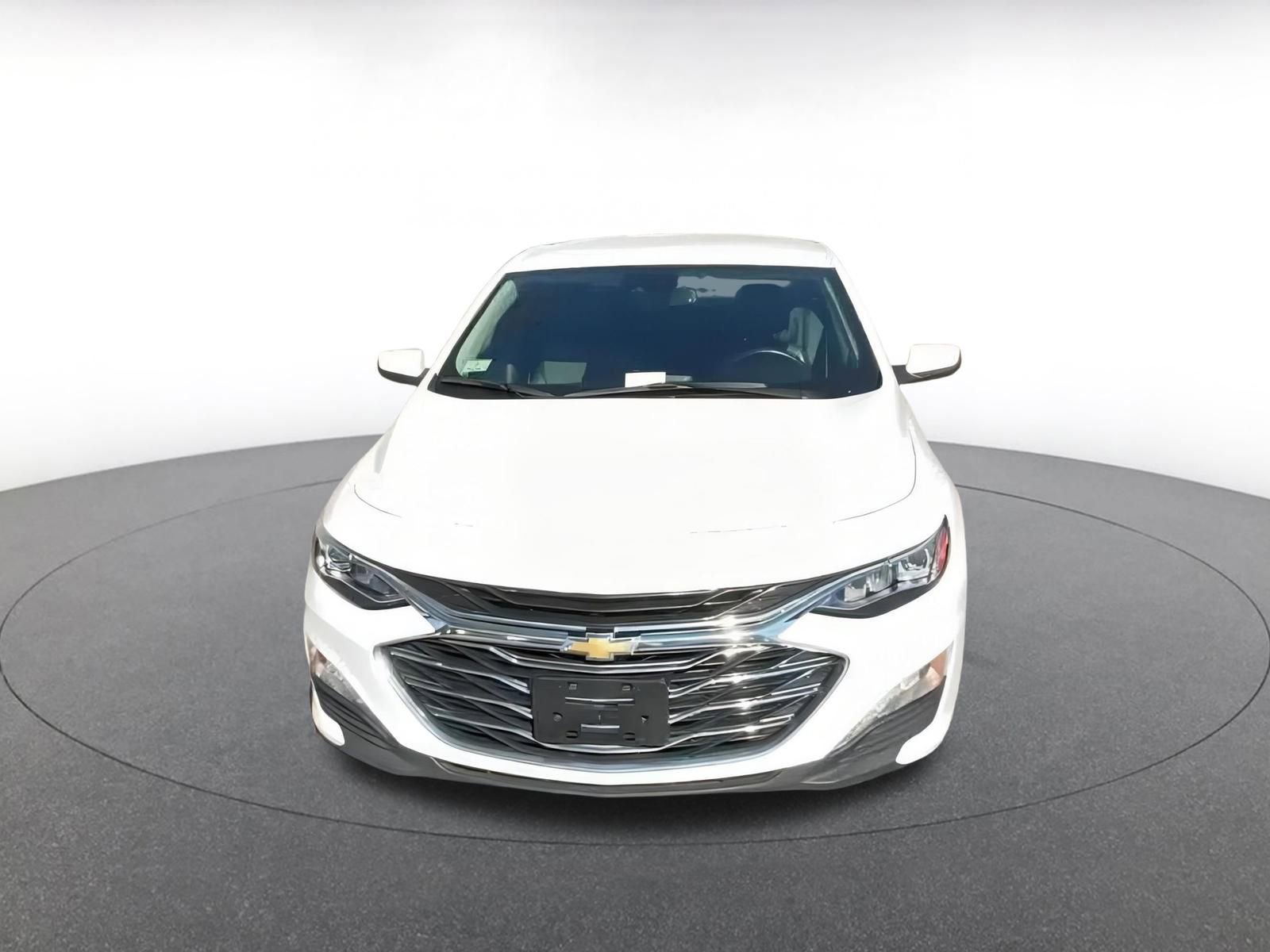 Used 2024 Chevrolet Malibu LT image 4